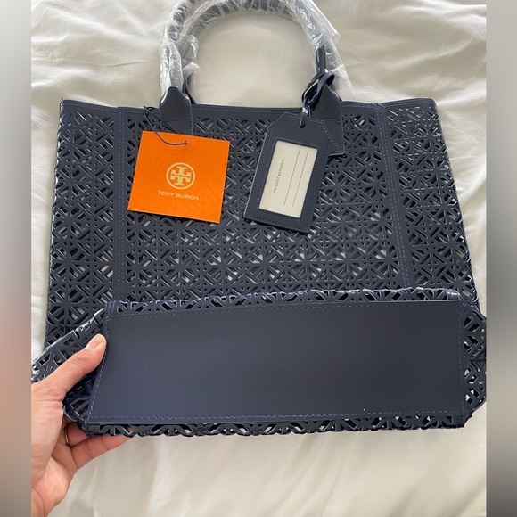 COPY - NWOT  TORY BURCH Tote - Picture 2 of 4